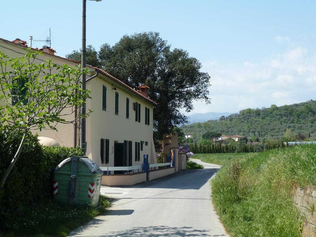 Al Vecchio Leccio Pensionat Pistoia Exteriör bild